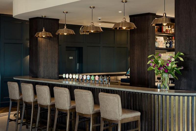 هتل Waterford Viking