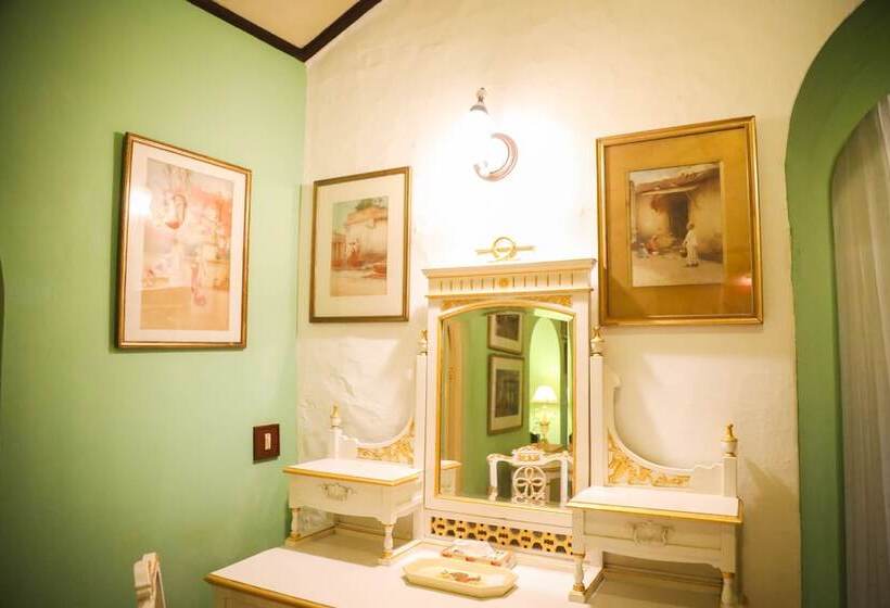 호텔 Welcomheritage Connaught House