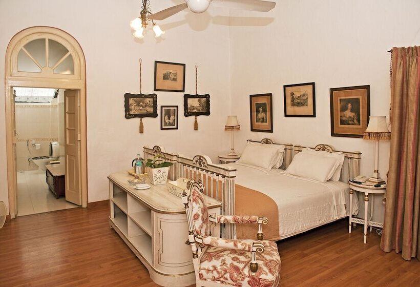 호텔 Welcomheritage Connaught House