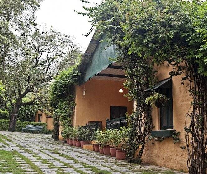 호텔 Welcomheritage Connaught House