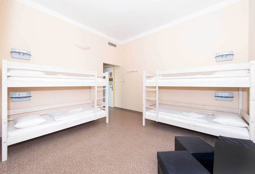 בית מלון כפרי Wombat S City Hostel Budapest