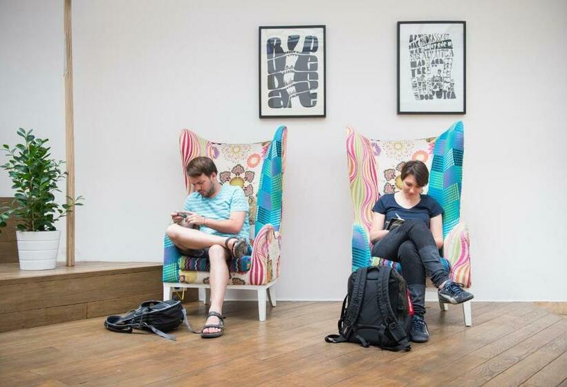 בית מלון כפרי Wombat S City Hostel Budapest