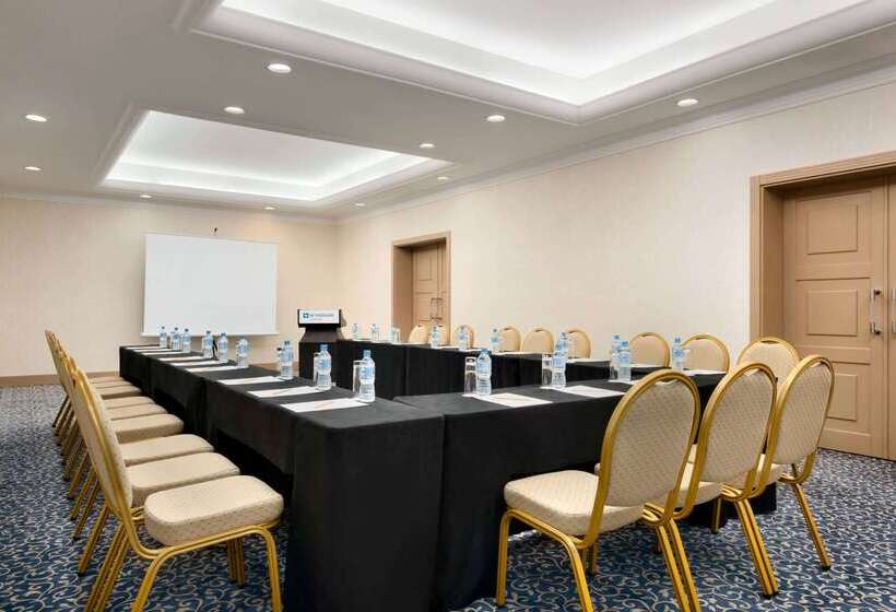 هتل Wyndham Tashkent