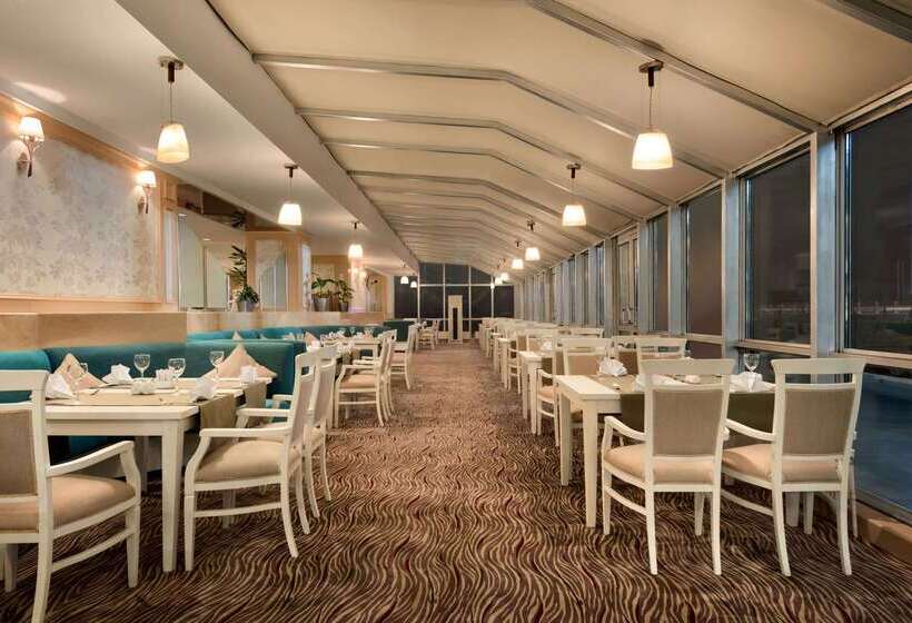 هتل Wyndham Tashkent