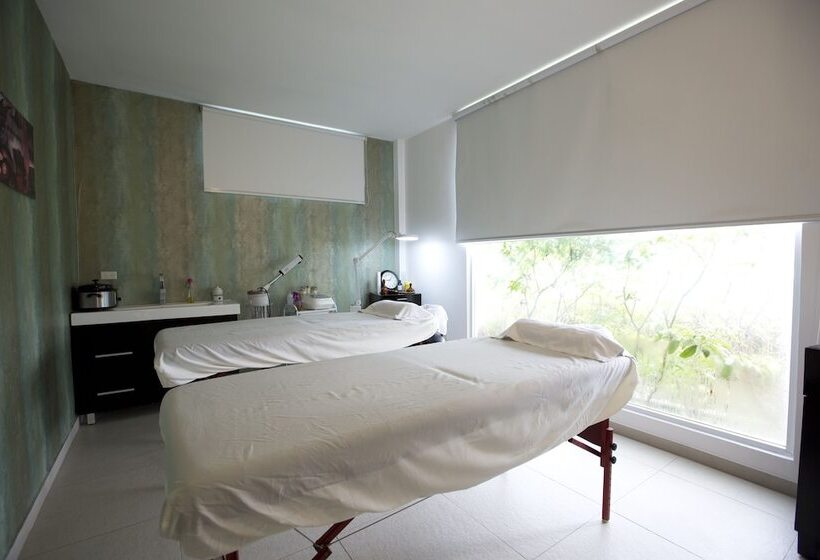 Playa Blanca Beach Resort All Inclusive