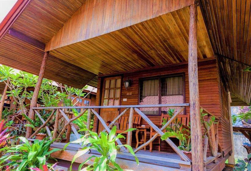 هتل Bangrak Pier Bungalow