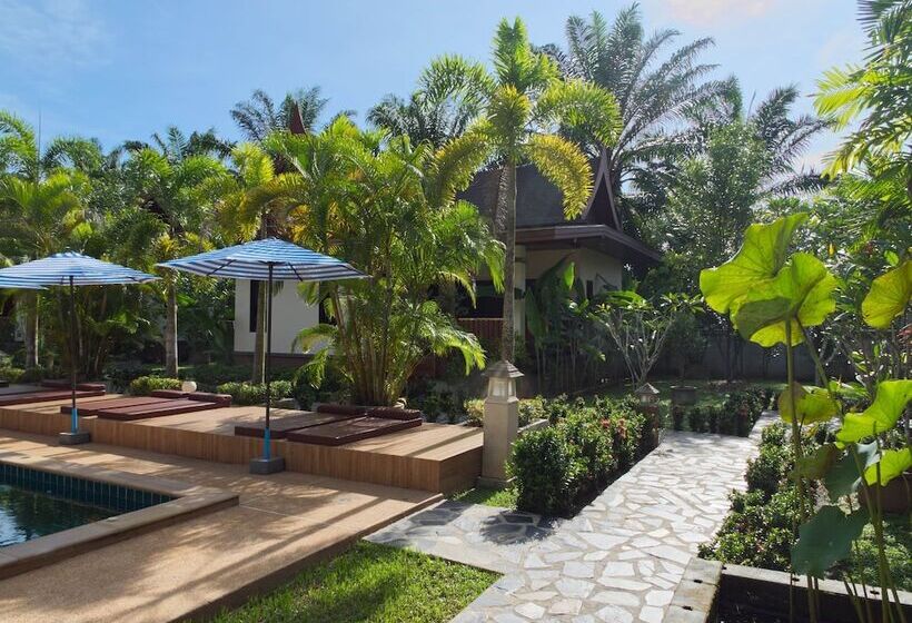 Отель Chanapha Residence