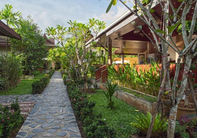 Отель Chanapha Residence