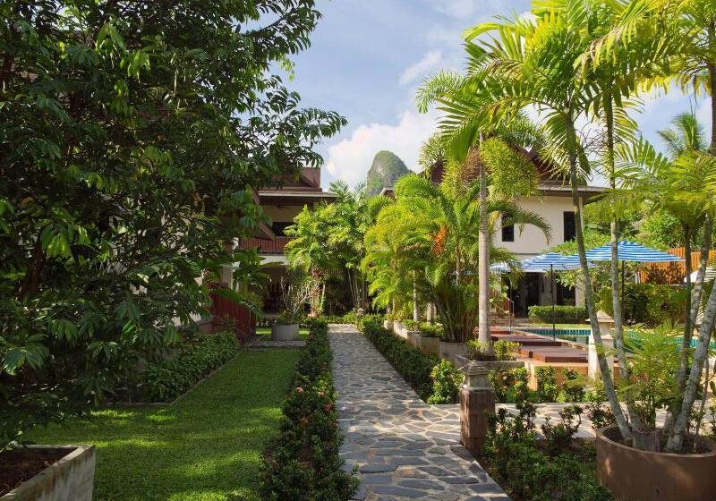 Отель Chanapha Residence