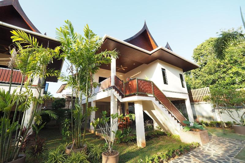 Отель Chanapha Residence