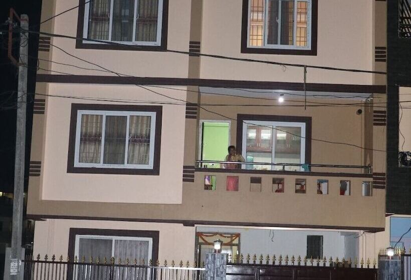 هتل Manaslu Homestay