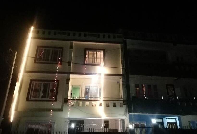 هتل Manaslu Homestay