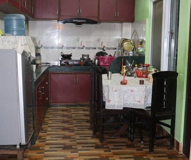 هتل Manaslu Homestay