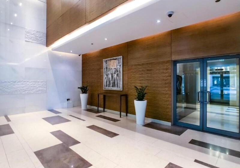 Отель Dream Inn Dubai Claren Downtown