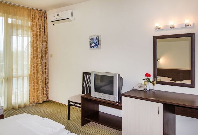 בית מלון כפרי Black Sea