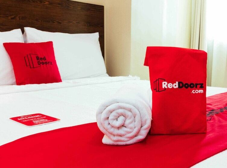 هتل Reddoorz Near Osmena Highway 1