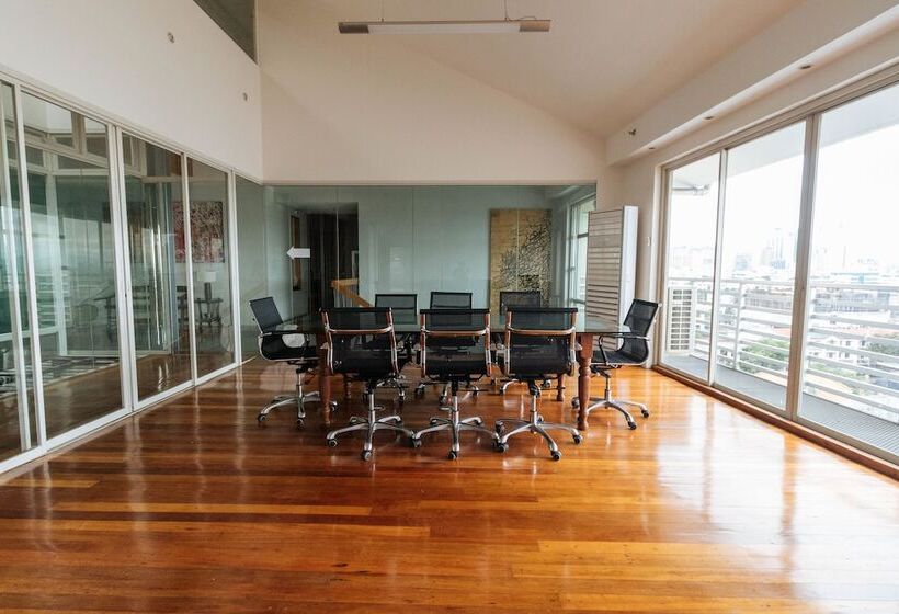 هتل Reddoorz Near Osmena Highway 1