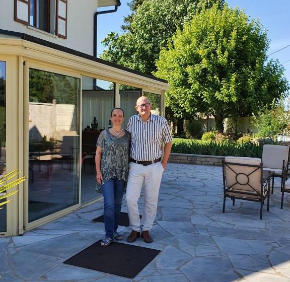 مبيت وإفطار Au Bon Vivant