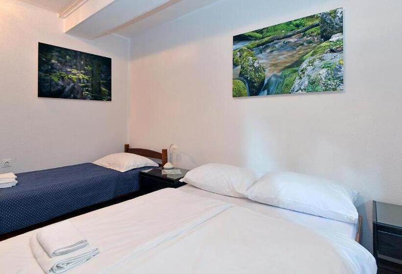 تختخواب و صبحانه Gostilna Lokve