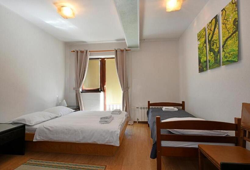 تختخواب و صبحانه Gostilna Lokve