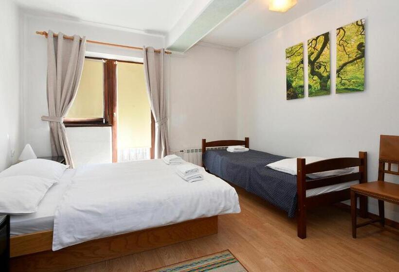 تختخواب و صبحانه Gostilna Lokve