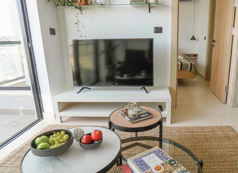 تختخواب و صبحانه Nu Fifty Two