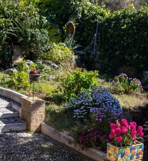 مبيت وإفطار Villa Cipriano