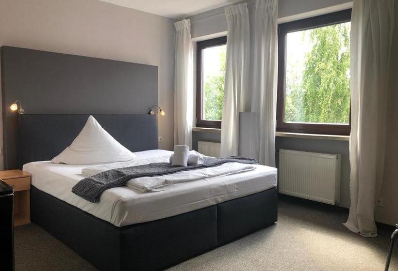 住宿加早餐  Kastanienbaum