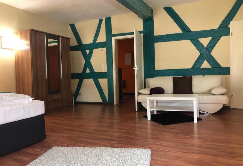 住宿加早餐  Kastanienbaum