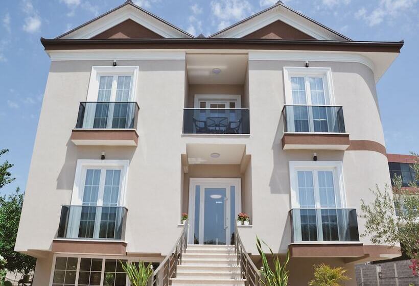 בית מלון כפרי Airport Garden