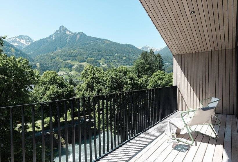 ホテル Amrai Suites