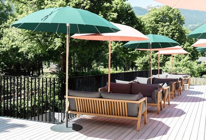 ホテル Amrai Suites