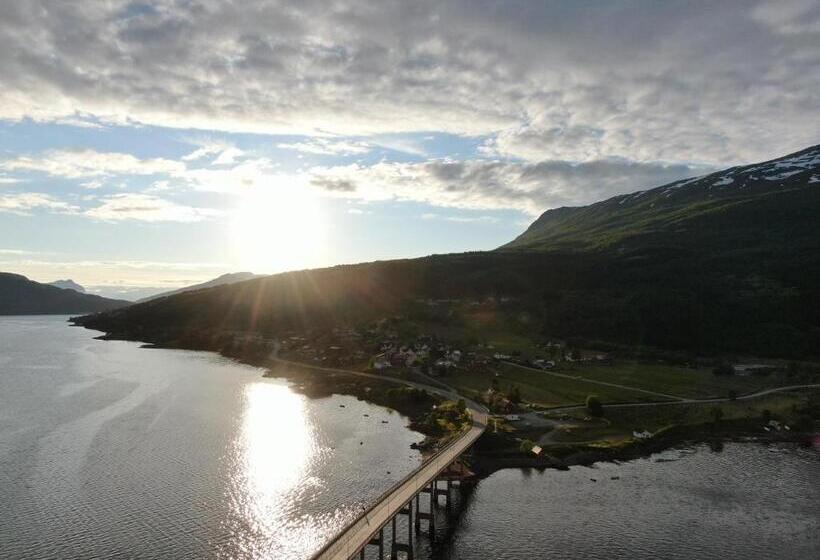 בית מלון כפרי Arctic Inn