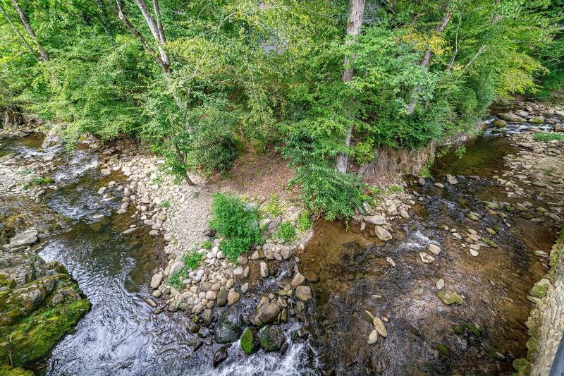 בית מלון כפרי Bear Creek Inn Gatlinburg, Tn