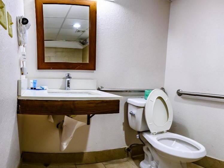 בית מלון כפרי Bear Creek Inn Gatlinburg, Tn