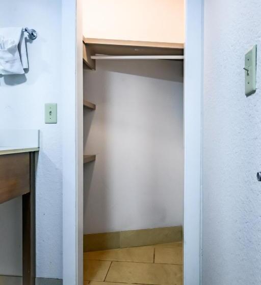 בית מלון כפרי Bear Creek Inn Gatlinburg, Tn