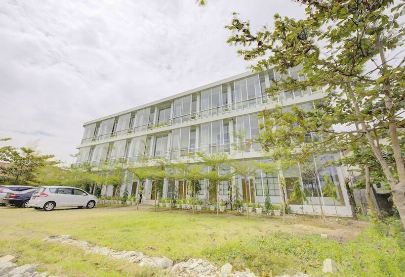 Capital O 3840 Java Hotel & Resto