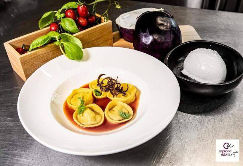 호텔 Capriccio Art