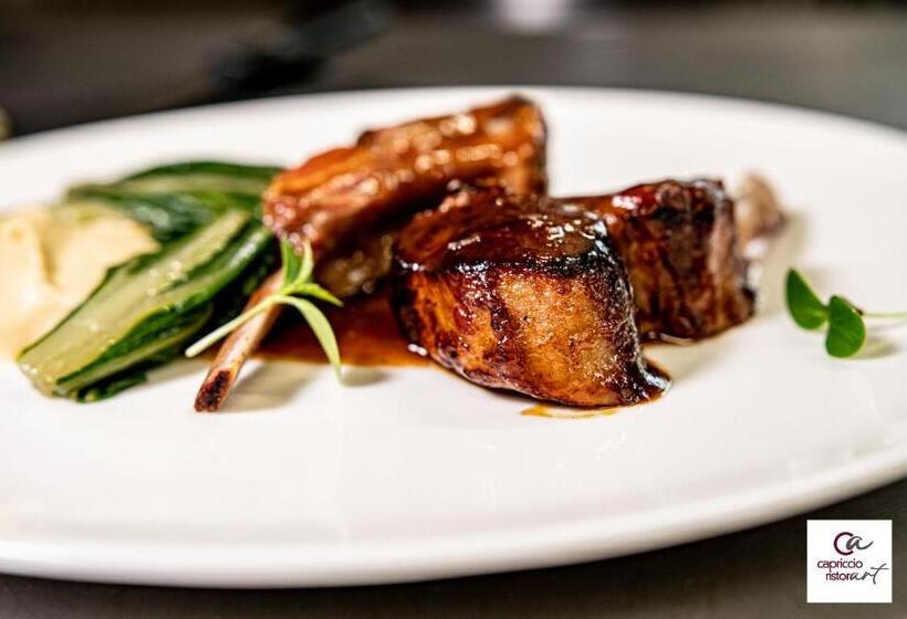 호텔 Capriccio Art