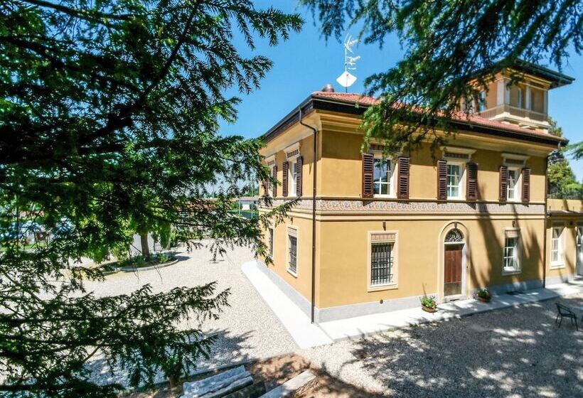 호텔 Capriccio Art