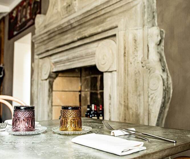 호텔 Capriccio Art