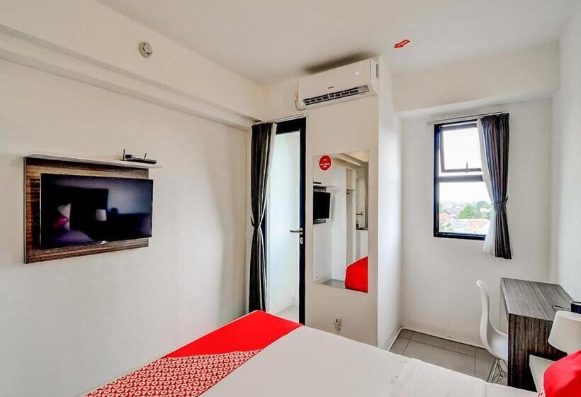 ホテル Collection O 28 Urban Town Karawang