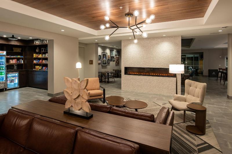 Отель Four Points By Sheraton Albany