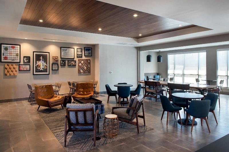 Отель Four Points By Sheraton Albany