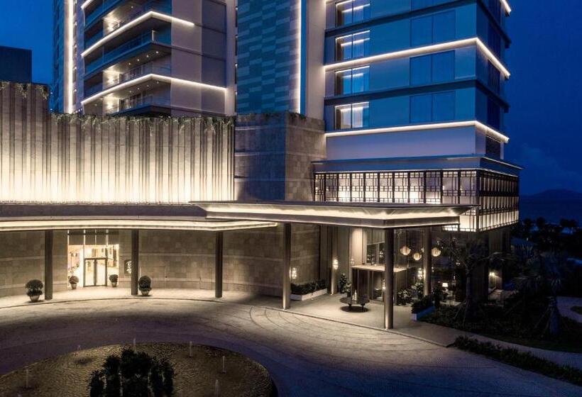 هتل Hoiana  And Suites