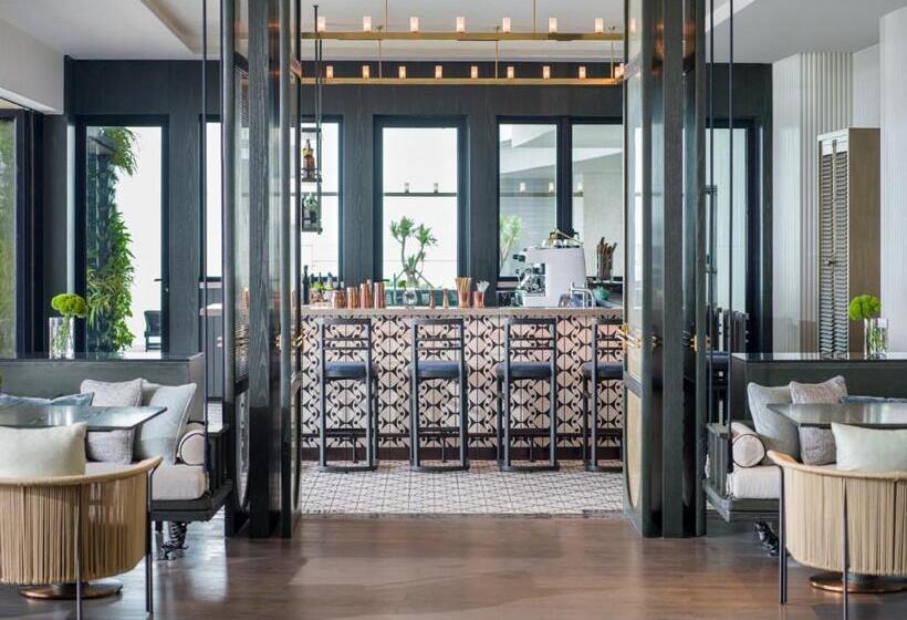 هتل Hoiana  And Suites