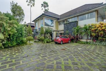 هتل Oyo 3835 Spice Paradise  And Restaurant