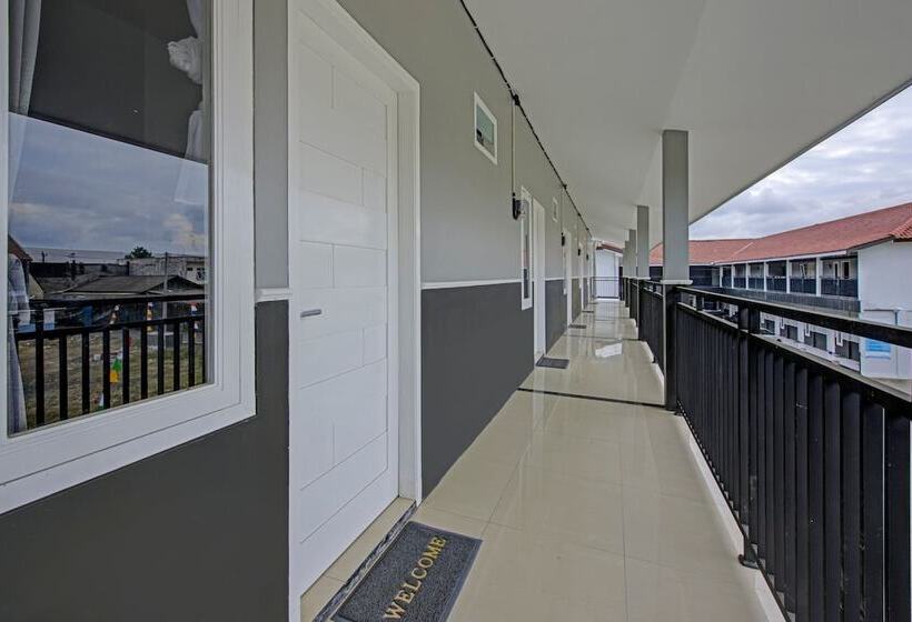 Отель Oyo 3841 Wisma 25