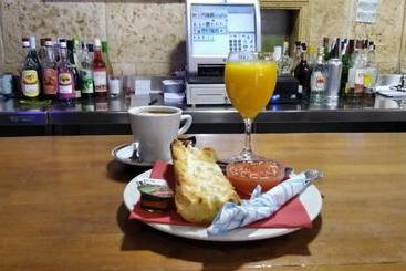 هتل Restaurante La Barca