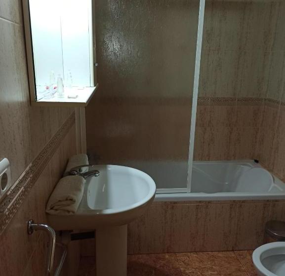 Отель Restaurante La Barca